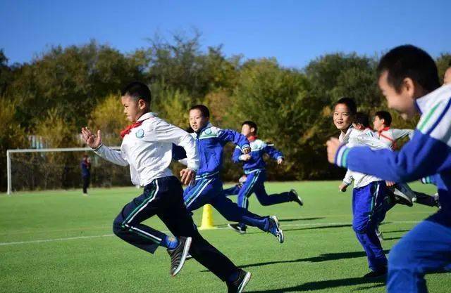 一年级学生体育课如何教?别让娃在操场上放羊 一年级学生体育课如何教?别让娃在操场上放羊